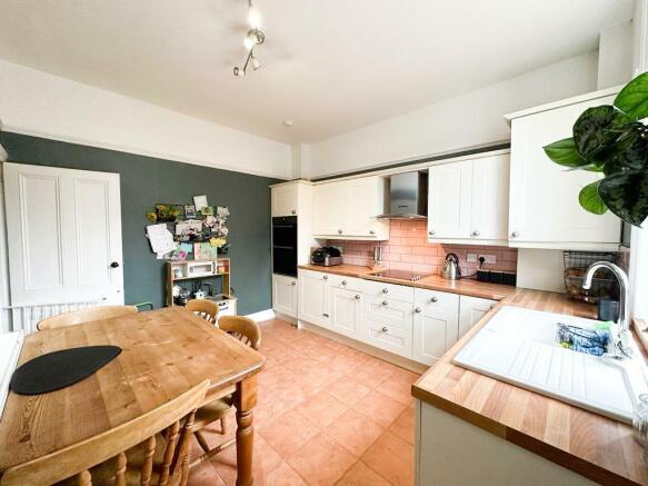 DINING KITCHEN
