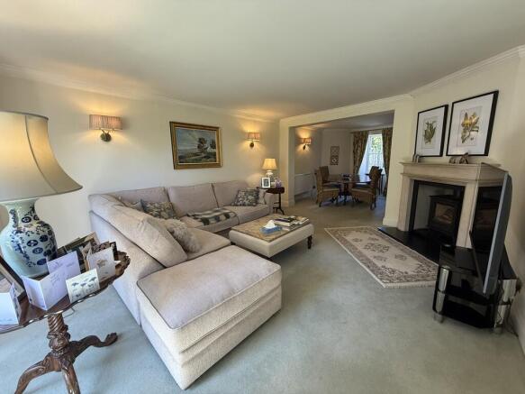 7 bed Detached for sale Image 6