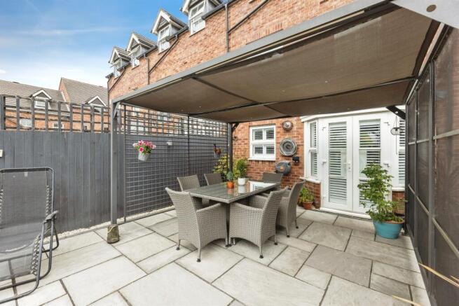 3 bed Terraced for sale Image 8