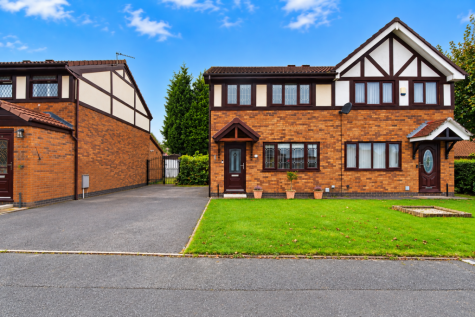 Martingale Way, Droylsden, M43