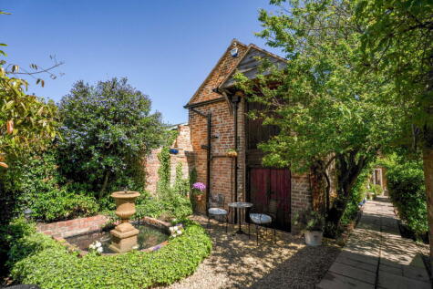 The Old Kiln House, 8 West Street, Shipston-on-stour, CV36 4HD