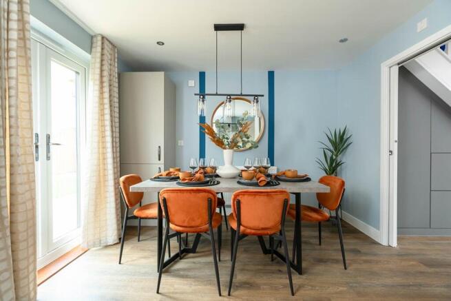 Family-friendly kitchen/dining area