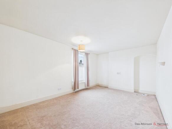 2 bed Semi-Detached for sale Image 11