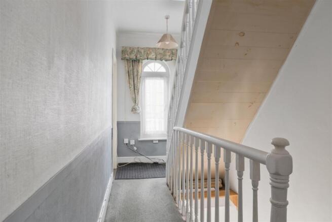 4 bed Terraced for sale Image 5