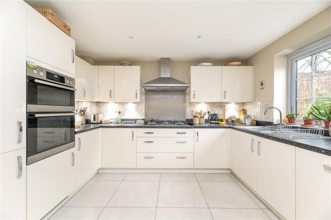The Brow, Cullingworth, BD13 photo 4