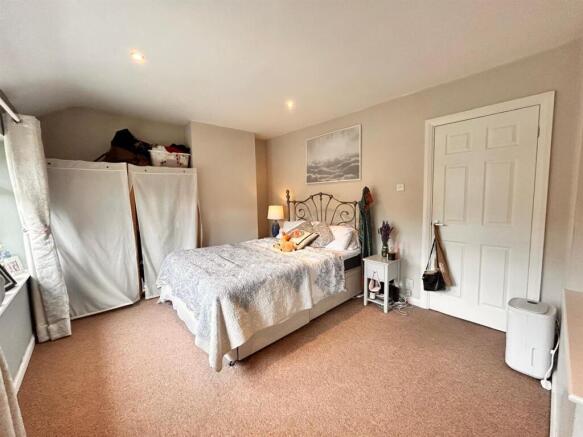 2 bed Terraced for sale Image 9
