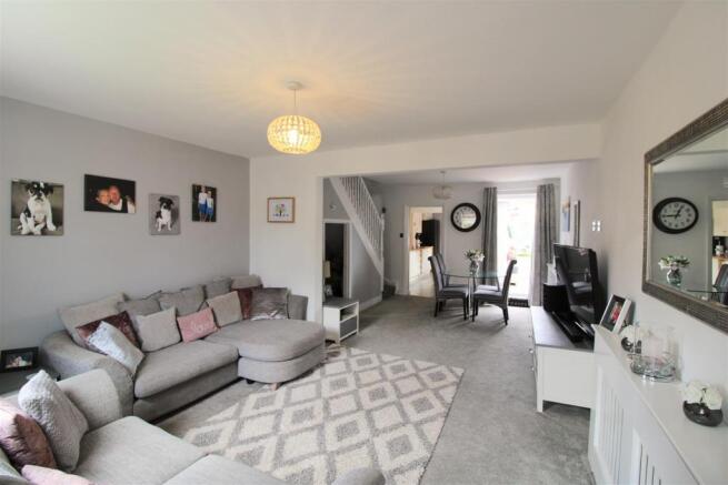 Lounge/Dining Room
