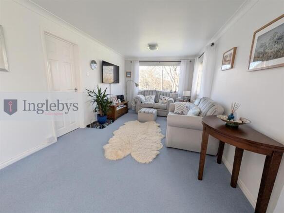 2 bed Apartment for sale Image 6