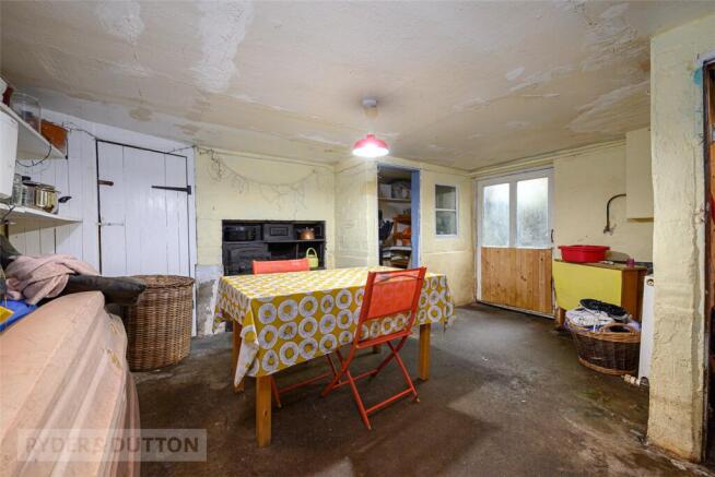 3 bed Terraced for sale Image 9