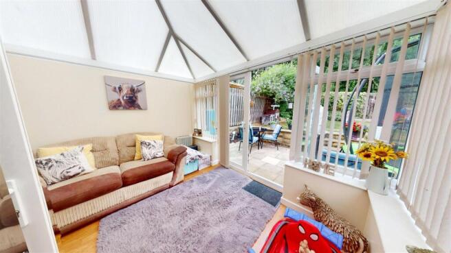 3 bed Town House for sale Image 8