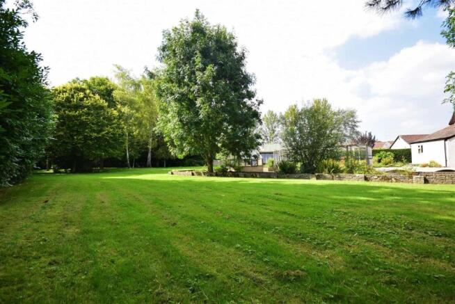 Grounds & Gardens