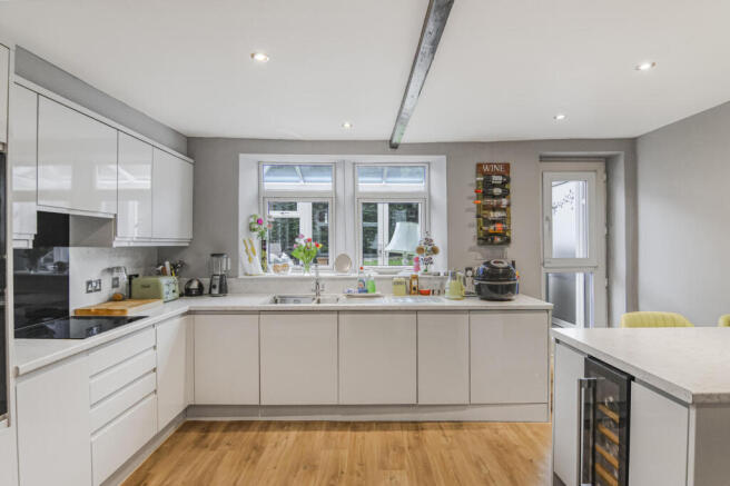 2 bed Cottage for sale Image 4