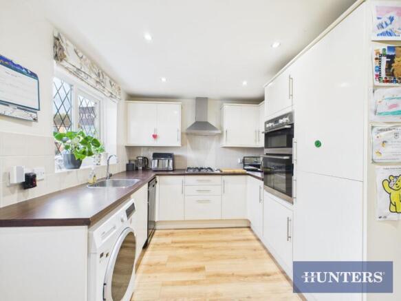 3 bed Semi-Detached for sale Image 4