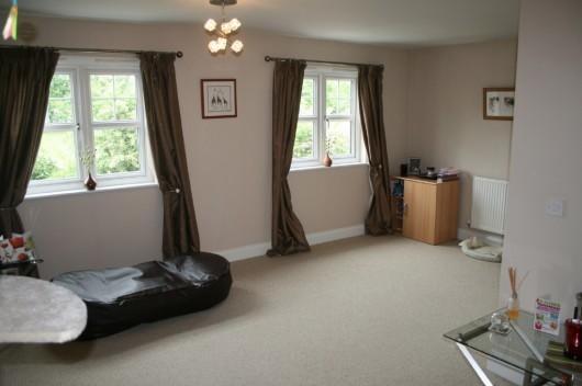 Spacious lounge