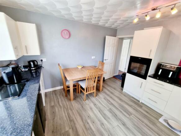 Dining Area.jpg