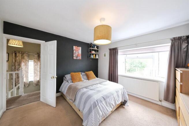3 bed Semi-Detached for sale Image 11