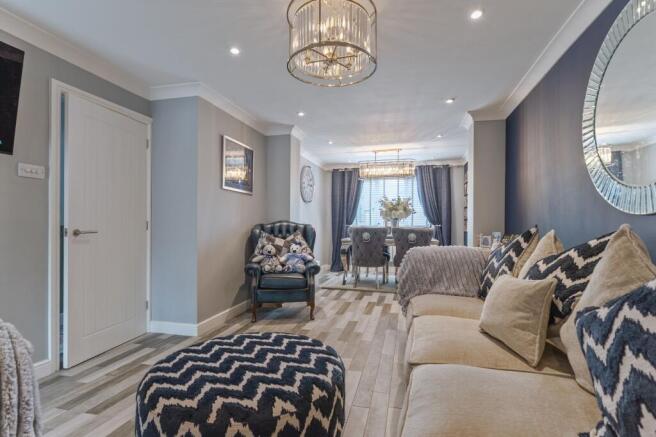 Lounge/Dining Room