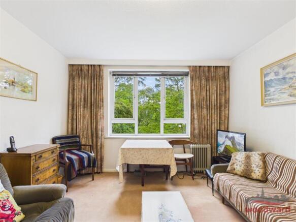 Living Room/Bedroom