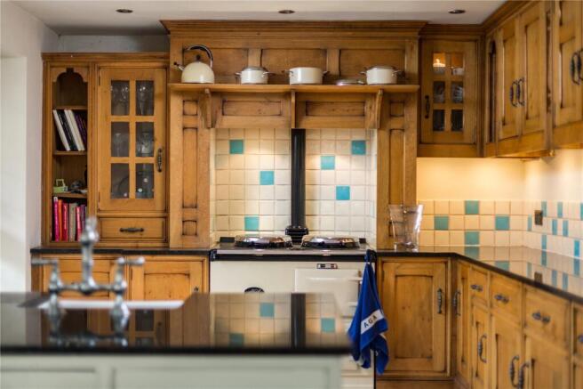 4 bed Detached for sale Image 6