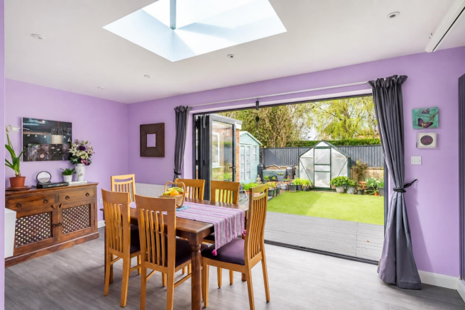 5 bed Detached Bungalow for sale Image 12