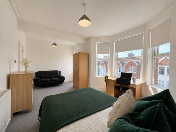 Bedroom 2.1