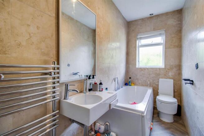 2 bed Terraced for sale Image 5