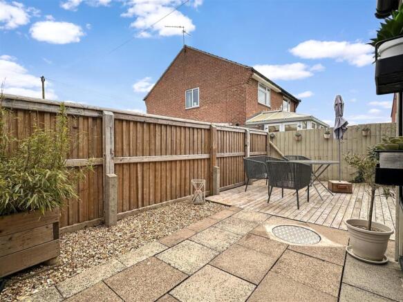 Landscaped Garden 744