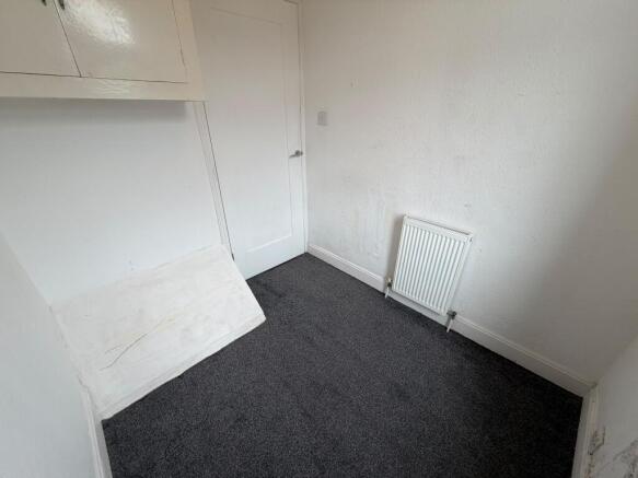 3 bed Terraced to rent Image 12