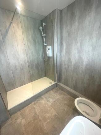 2 bed Semi-Detached to rent Image 7