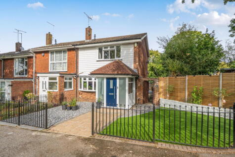 Stylish, spacious and far more impressive than expected - Nearly 1,000sq ft