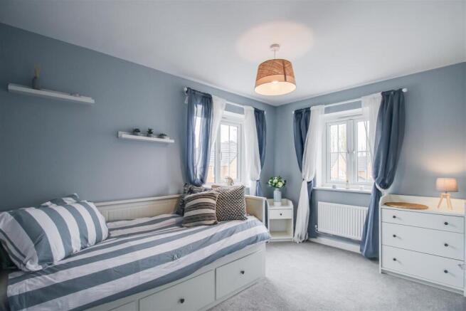 3 bed Semi-Detached for sale Image 8