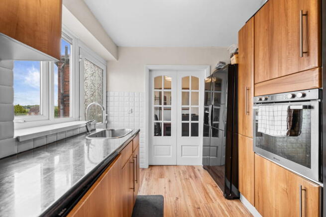 3 bed Semi-Detached for sale Image 4