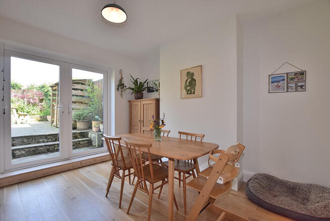 3 bed Semi-Detached for sale Image 8