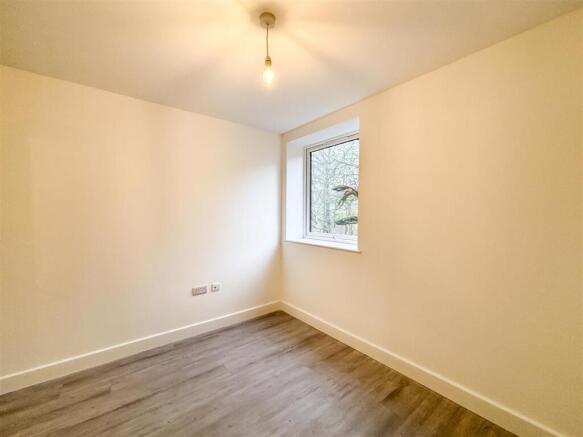 1 bed Apartment to rent Image 7