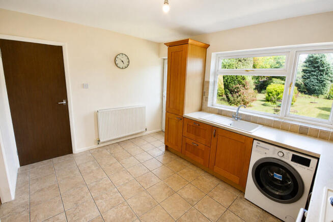 2 bed Detached Bungalow for sale Image 5
