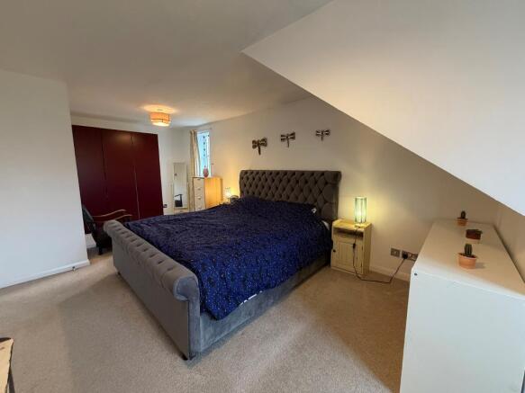 4 bed Detached for sale Image 12