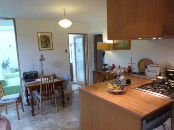 Photo 11