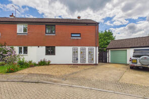 16, Lancaster Drive, Bovingdon, Hemel Hempstead HP3 0RX