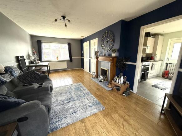 124 ST MICH LOUNGE.jpeg