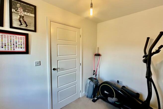 4 bed Terraced for sale Image 9