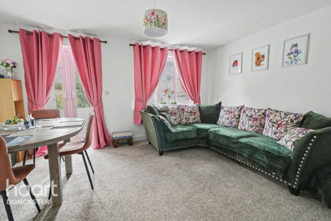 3 bed Semi-Detached for sale Image 9