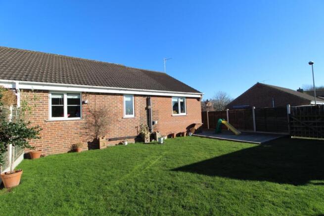 REAR GARDEN & GARAGE SPACE