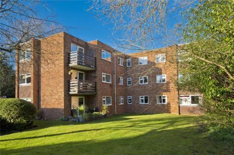 Oatlands Chase, Weybridge, Surrey, KT13