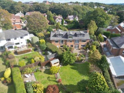 Thurstaston Road, Heswall, CH60