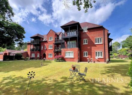 Whincroft Close, Ferndown, BH22