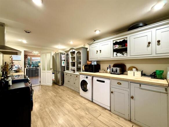 Kitchenen