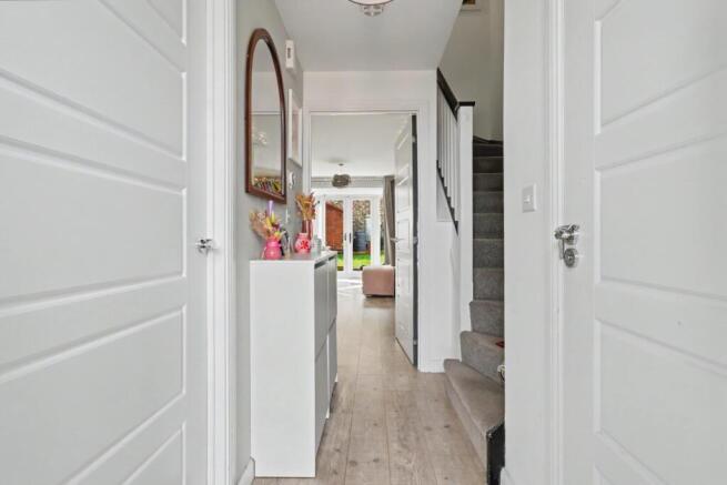3 bed Semi-Detached for sale Image 6