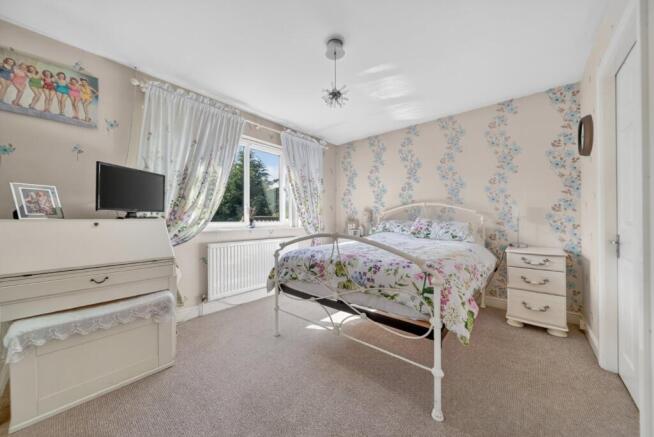 4 bed Detached for sale Image 12