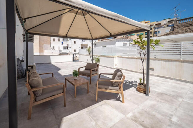 Private rooftop terrace