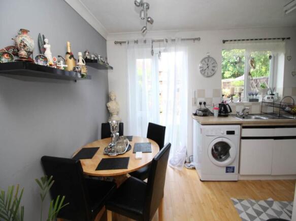 Dining Area.JPG